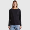 T-shirt with boat neck in 100% cotton