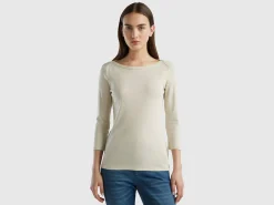 T-shirt with boat neck in 100% cotton
