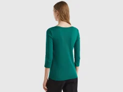 T-shirt with boat neck in 100% cotton
