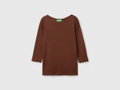 T-shirt with boat neck in 100% cotton
