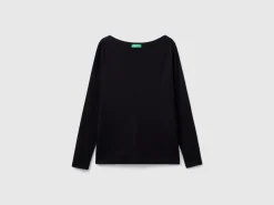 T-shirt with boat neck in 100% cotton