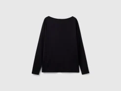 T-shirt with boat neck in 100% cotton
