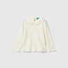 T-shirt with collar
