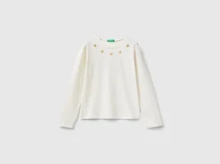 T-shirt with cut-out hearts