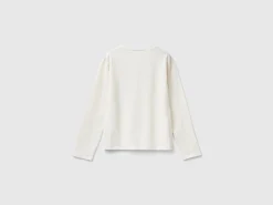 T-shirt with cut-out hearts