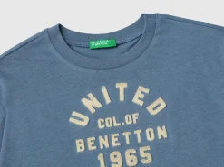 T-shirt with embroidered logo
