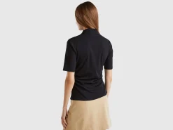 T-shirt with funnel neck in organic cotton