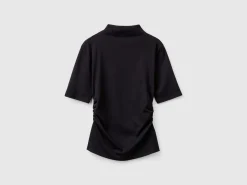 T-shirt with funnel neck in organic cotton