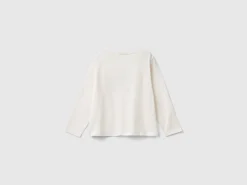 T-shirt with glittery print