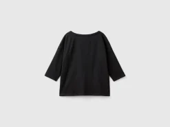 T-shirt with glossy print