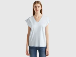 T-shirt with kimono sleeves