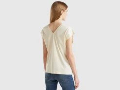 T-shirt with kimono sleeves