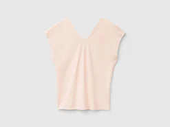 T-shirt with kimono sleeves