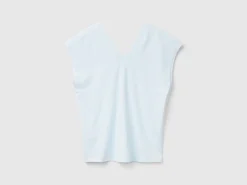 T-shirt with kimono sleeves
