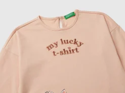 T-shirt with kitten print