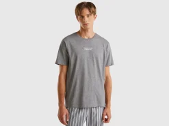 T-shirt with logo print