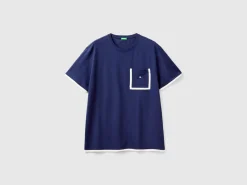 T-shirt with pocket