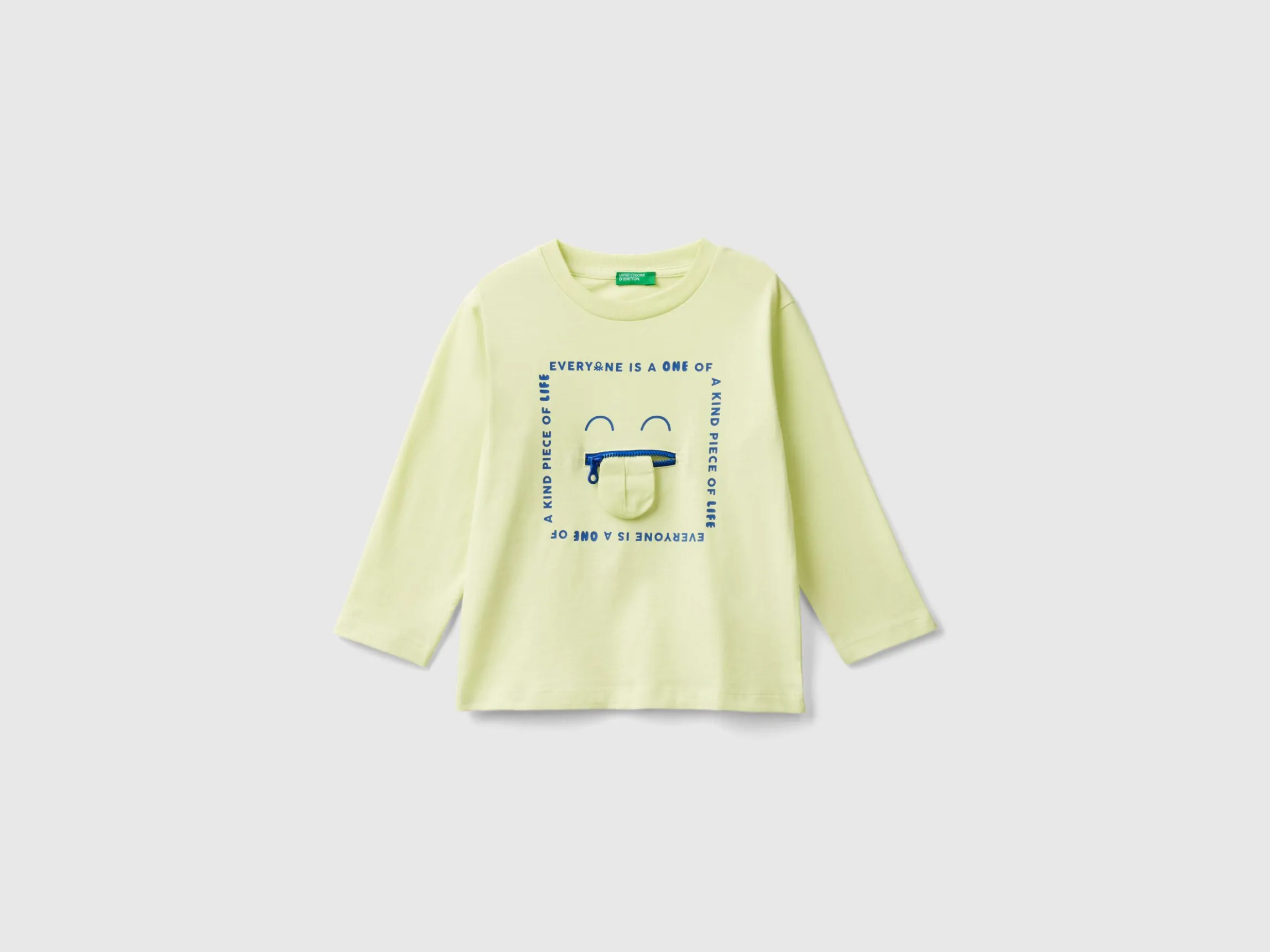 T-shirt with print and applique