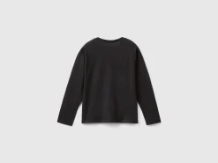 T-shirt with rhinestone logo