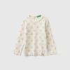 T-shirt with rouched collar