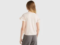 T-shirt with ruffled sleeves