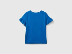 T-shirt with ruffled sleeves