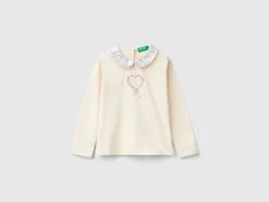 T-shirt with sequin collar