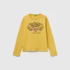 T-shirt with stud applique