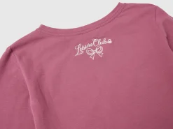 T-shirt with uneven bottom