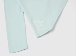 T-shirt with uneven bottom
