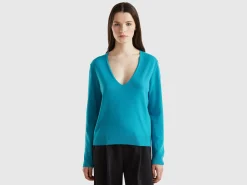 Turquoise V-neck sweater in pure Merino wool