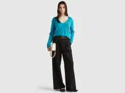 Turquoise V-neck sweater in pure Merino wool
