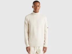 Turtleneck sweater with pocket