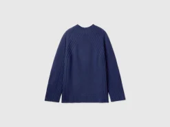 Turtleneck sweater with slits