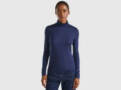 Turtleneck t-shirt in viscose and cashmere blend