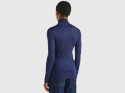 Turtleneck t-shirt in viscose and cashmere blend