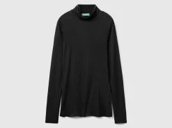 Turtleneck t-shirt in viscose and cashmere blend