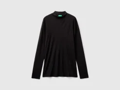 Turtleneck t-shirt in viscose and wool blend