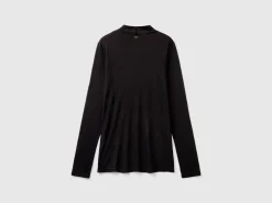 Turtleneck t-shirt in viscose and wool blend