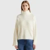 Turtleneck with wide collar