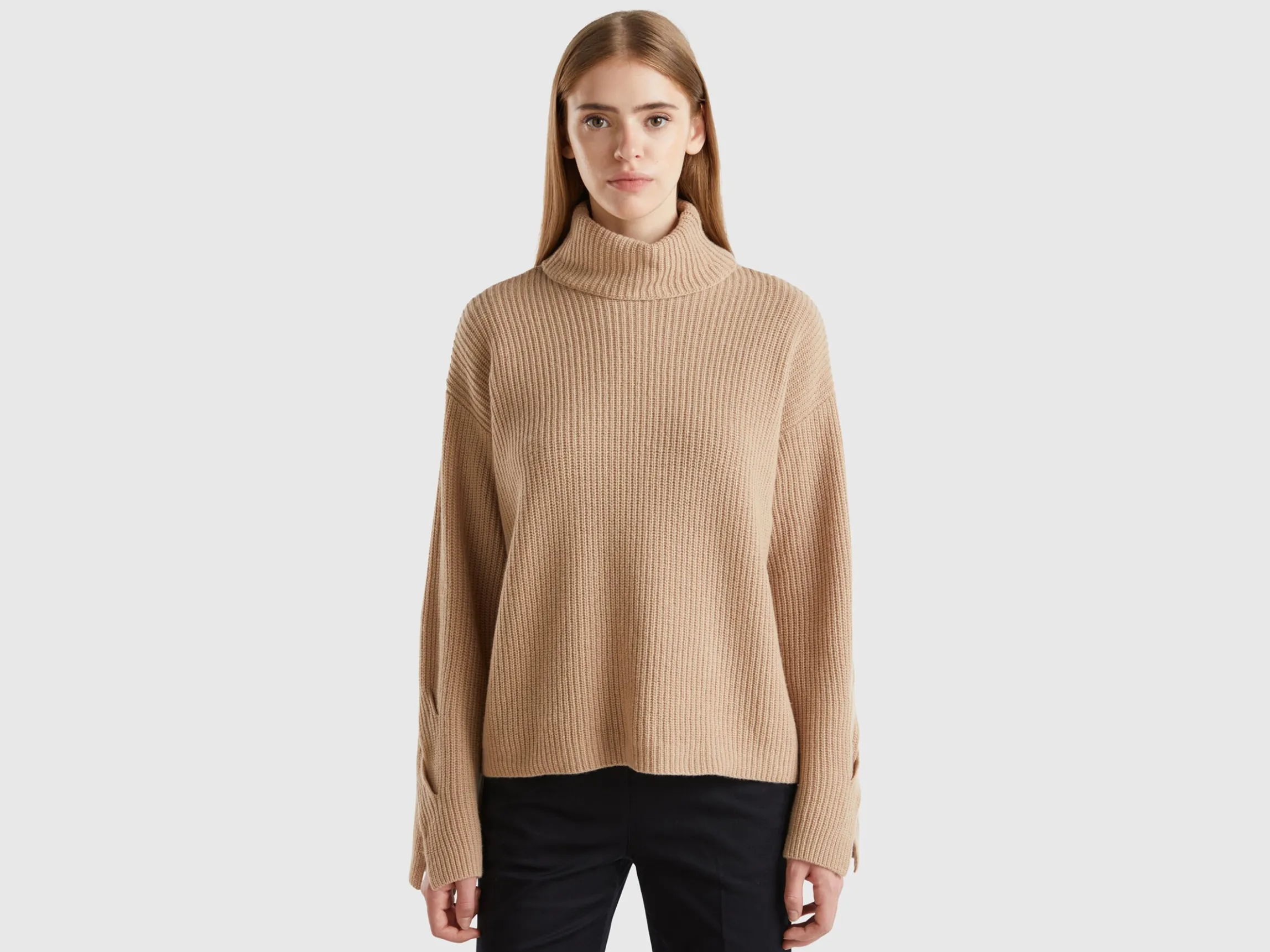 Turtleneck with wide collar
