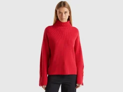 Turtleneck with wide collar