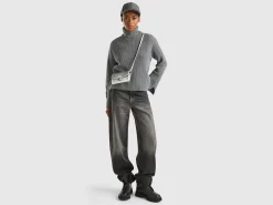 Turtleneck with wide collar