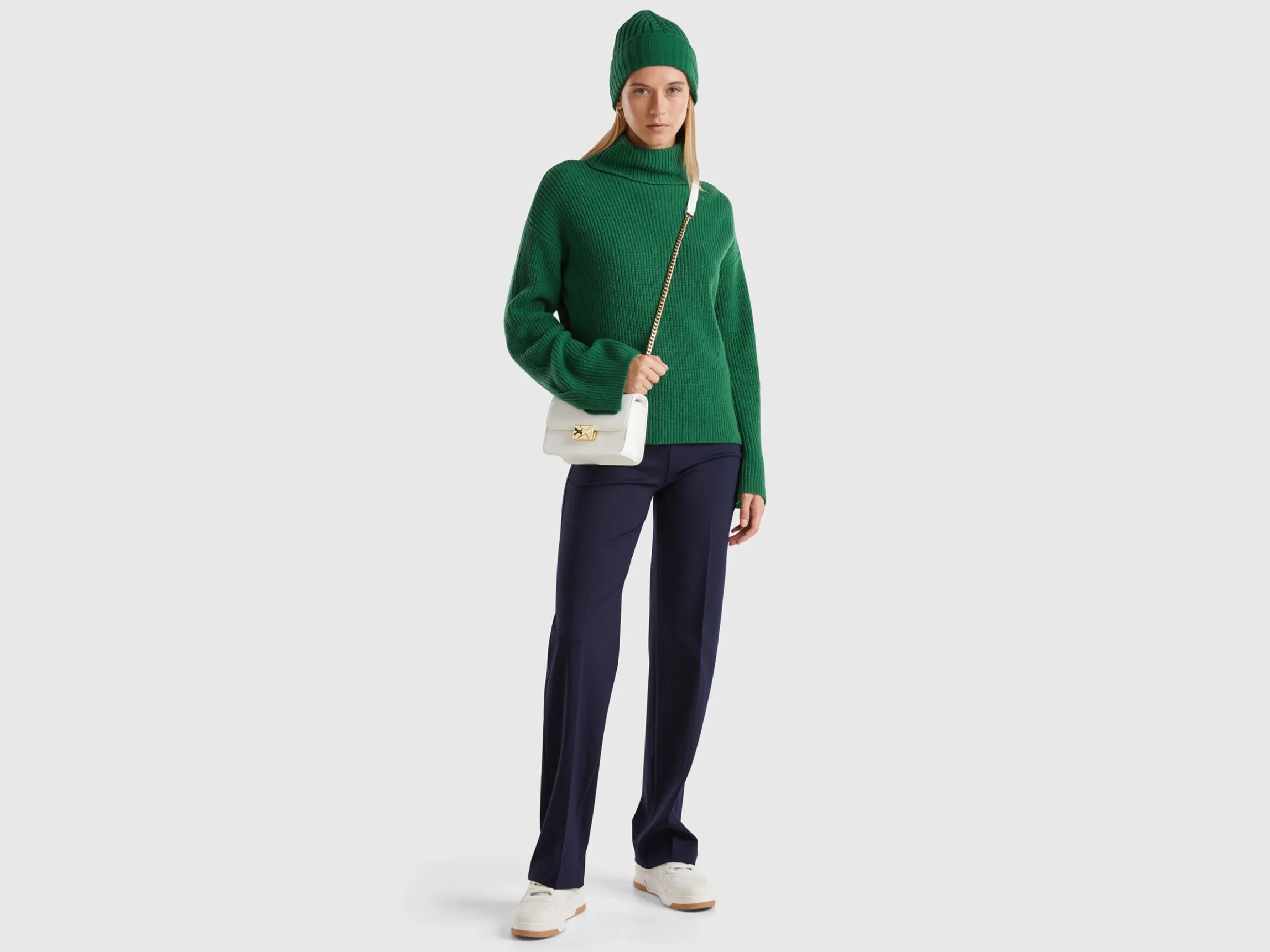 Turtleneck with wide collar