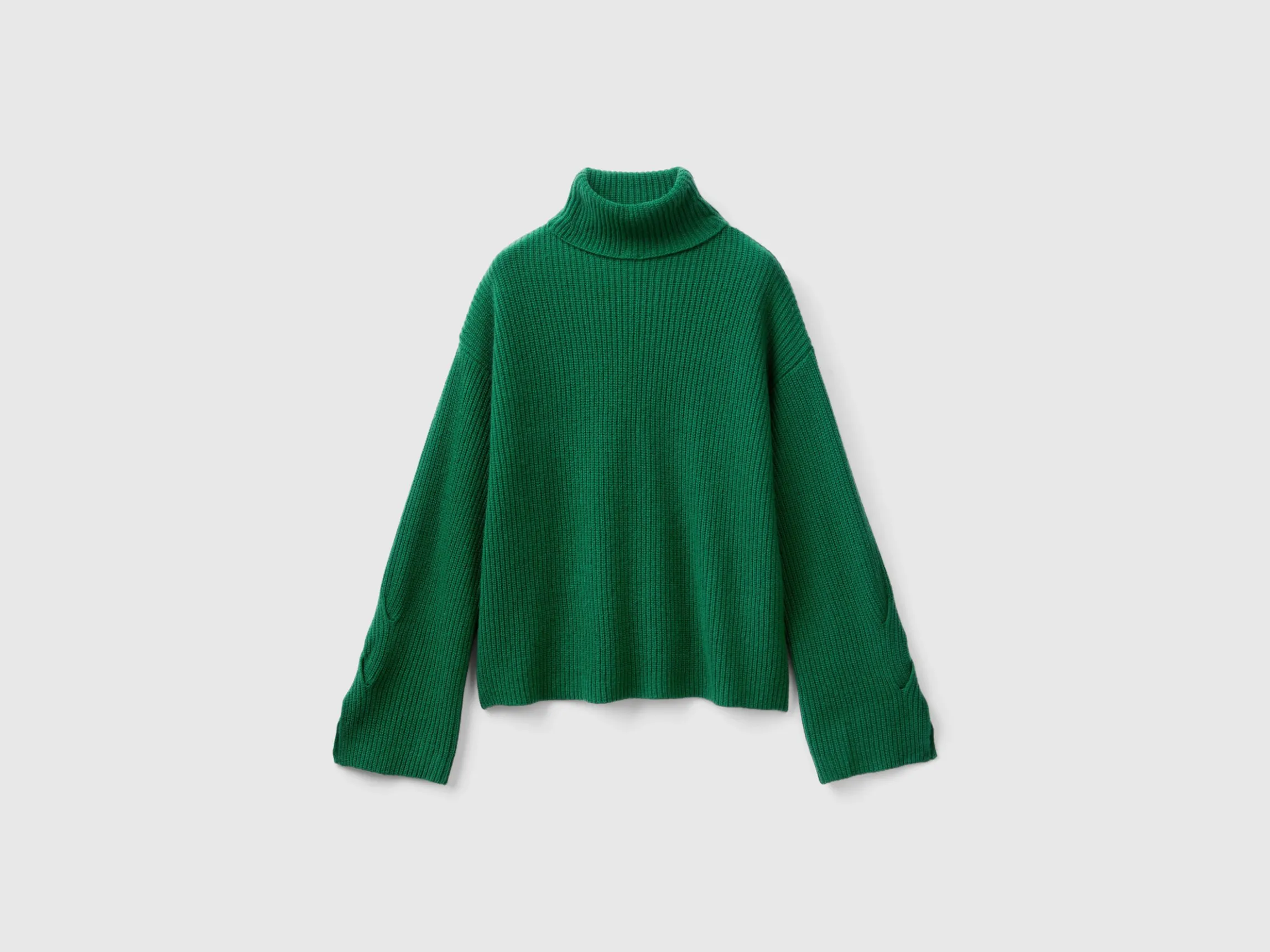 Turtleneck with wide collar