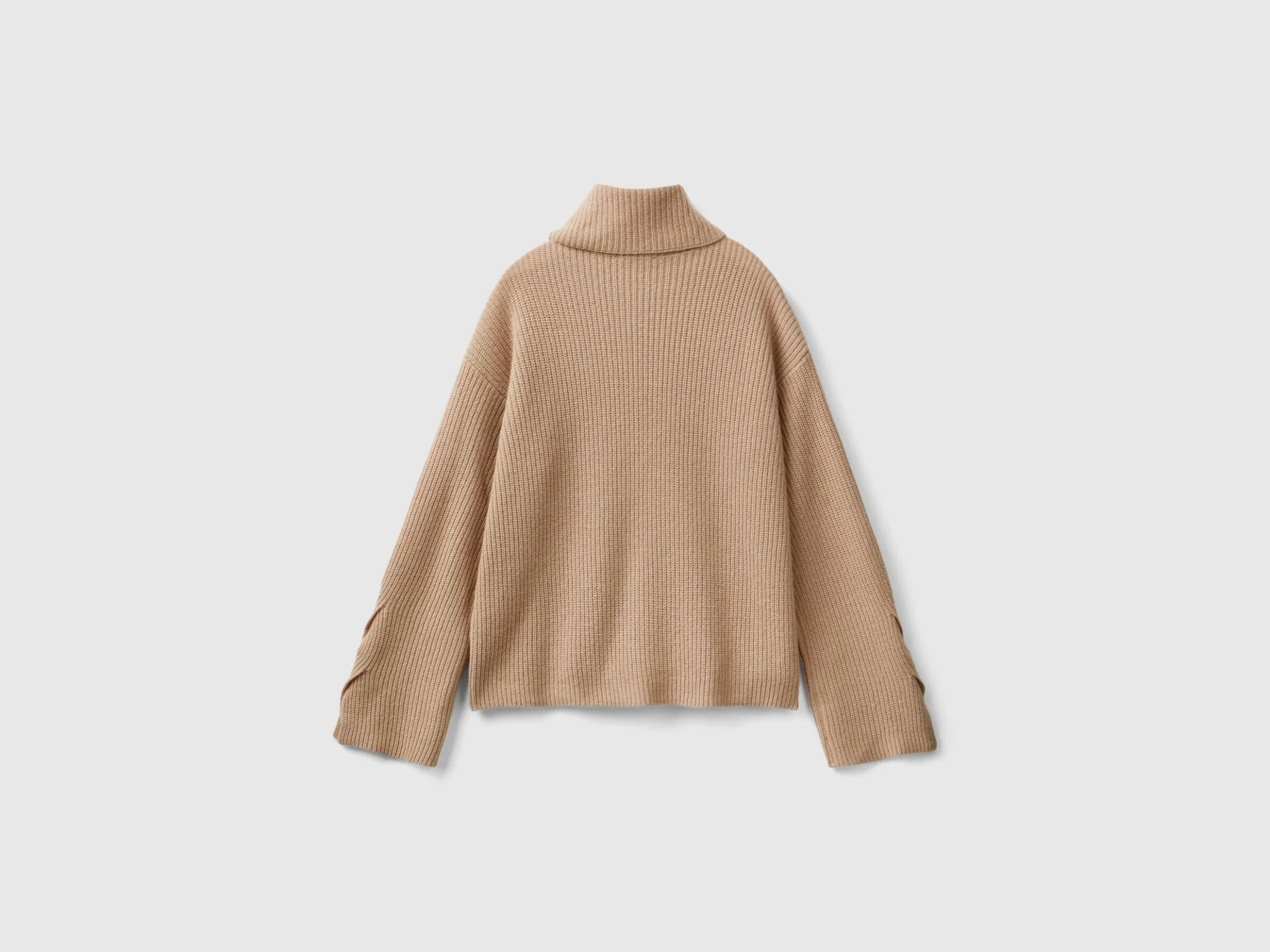 Turtleneck with wide collar