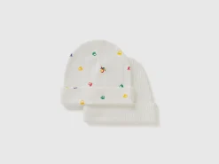 Two caps in organic cotton