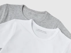 Two stretch organic cotton t-shirts