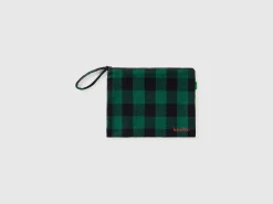 Two-tone check clutch