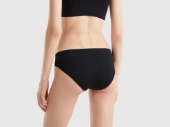 Underwear in recycled nylon blend